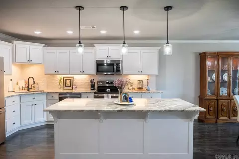 Kitchen - 71 Cimarron Cir, Cabot, AR 72023 photo 2 of 7