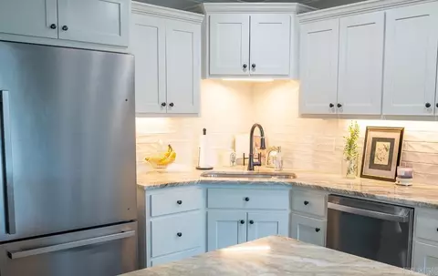 Kitchen - 71 Cimarron Cir, Cabot, AR 72023 photo 3 of 7