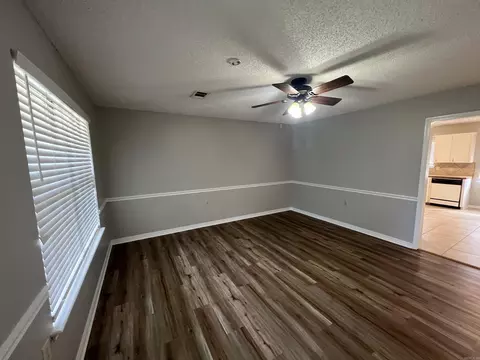 Living - 1811 Applewood Cv, Beebe, AR 72012 photo 3 of 4