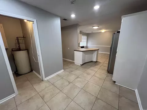 Entry Way - 1811 Applewood Cv, Beebe, AR 72012 photo 1 of 1