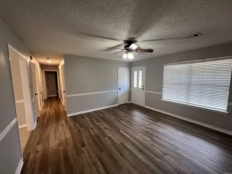 Living - 1811 Applewood Cv, Beebe, AR 72012 photo 4 of 4