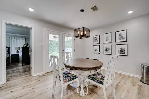 Dining - 7 Springbrook, Greenbrier, AR 72058 photo 3 of 4