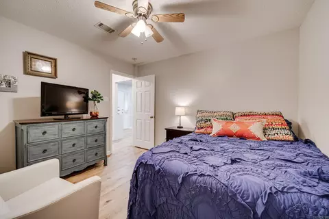 Bedroom - 7 Springbrook, Greenbrier, AR 72058 photo 5 of 7