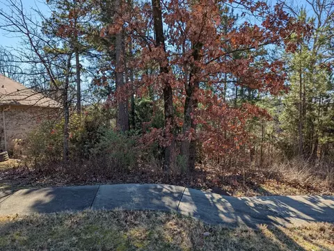 240 Summit Valley Cir, Maumelle, AR 72113