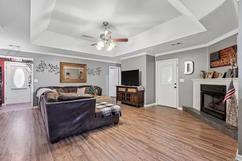 1233 Nancy, Trumann, AR 72472 photo 4