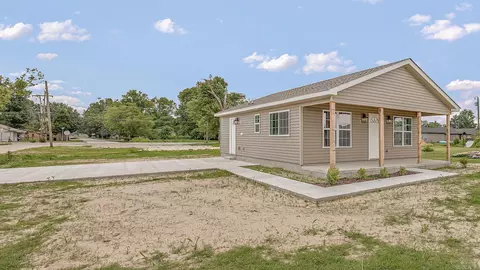 456 Wayne St, Trumann, AR 72472 photo 2