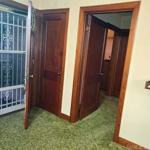 Entry Way - 926 E Mill St, Malvern, AR 72104 photo 1 of 2
