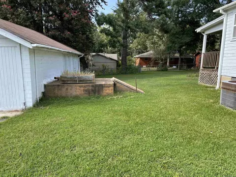 Exterior - 926 E Mill St, Malvern, AR 72104 photo 1 of 4
