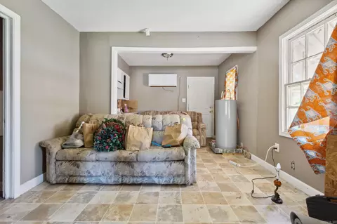 Living - 2006 W 24th St, Pine Bluff, AR 71603 photo 3 of 3