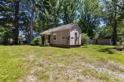 Exterior - 2006 W 24th St, Pine Bluff, AR 71603 photo 2 of 4
