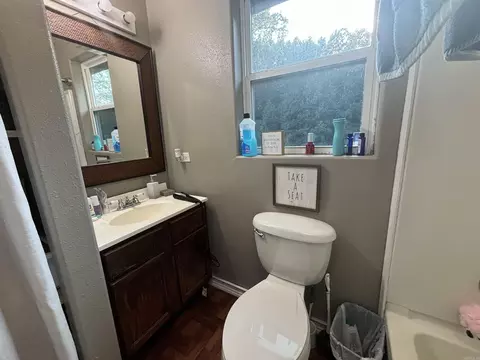 Bath - 108 W Sleepy Holw, Beebe, AR 72012 photo 2 of 2