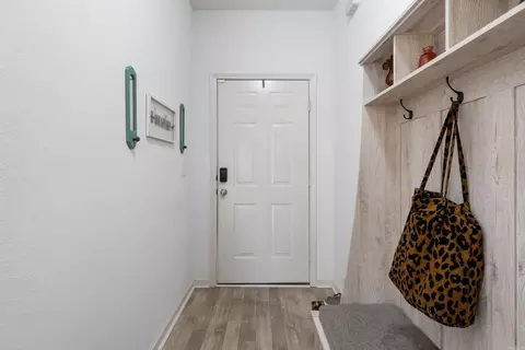Entry Way - 2152 Bentwood Dr, Alexander, AR 72002 photo 1 of 3