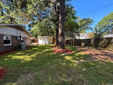 Exterior - 2510 Robinson Ave, Conway, AR 72034 photo 7 of 10