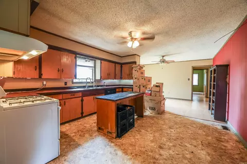 121 N 4th St, Stephens, AR 71764 photo 5
