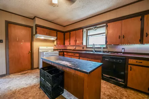 121 N 4th St, Stephens, AR 71764 photo 6