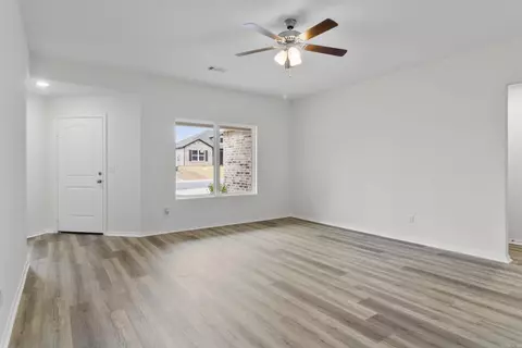1272 Meadows Dr, Benton, AR 72019 photo 4
