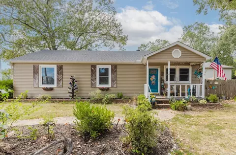 210 S Laurel St, Bryant, AR 72022 photo 1