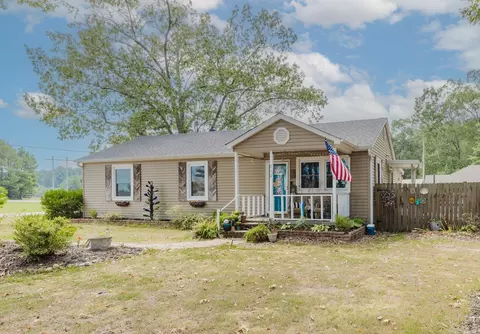 210 S Laurel St, Bryant, AR 72022 photo 2