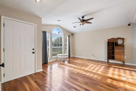 Living - 2200 Rainbow Rd, Conway, AR 72032 photo 1 of 3