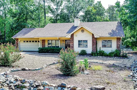 11 Encantado Ln, Hot Springs Village, AR 71909