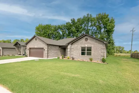 10 Arbor Trl, Cabot, AR 72023 photo 2