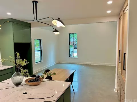 1828 Mill St, Conway, AR 72034 photo 6