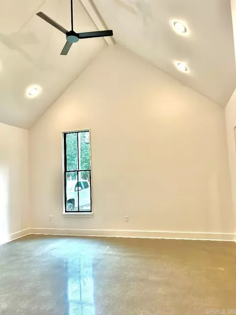 1828 Mill St, Conway, AR 72034 photo 4