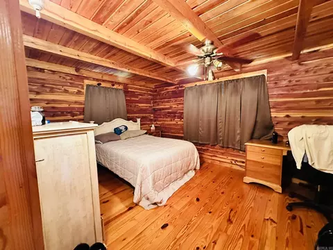 Bedroom - 52 Apple Tree Ln, Melbourne, AR 72556 photo 2 of 4