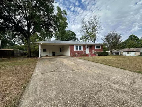 1816 Harmon Dr, Benton, AR 72015 photo 2