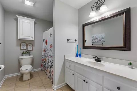 Bath - 16 Mill Creek Dr, Ward, AR 72176 photo 1 of 2