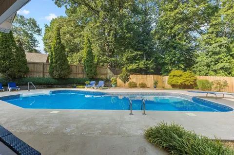 Exterior - 1202 Windsor Ct, Benton, AR 72019 photo 2 of 7