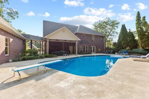 Exterior - 1202 Windsor Ct, Benton, AR 72019 photo 4 of 7