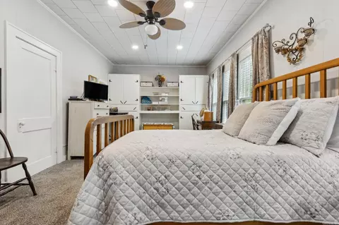 Bedroom - 225 E Conway St, Benton, AR 72015 photo 3 of 6