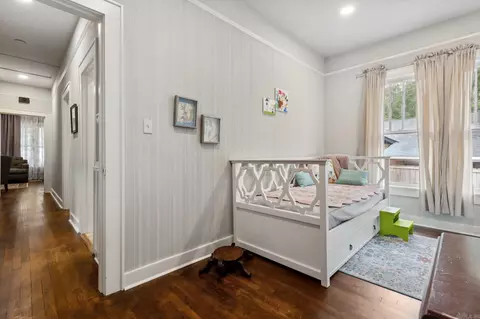 Entry Way - 225 E Conway St, Benton, AR 72015 photo 3 of 3