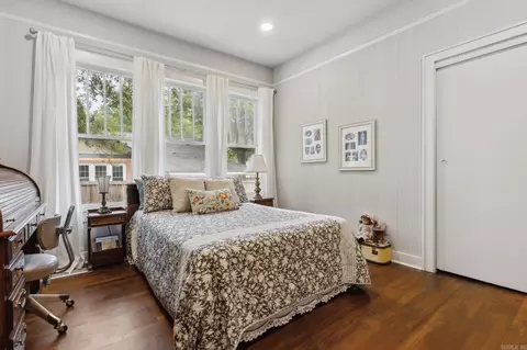Bedroom - 225 E Conway St, Benton, AR 72015 photo 5 of 6
