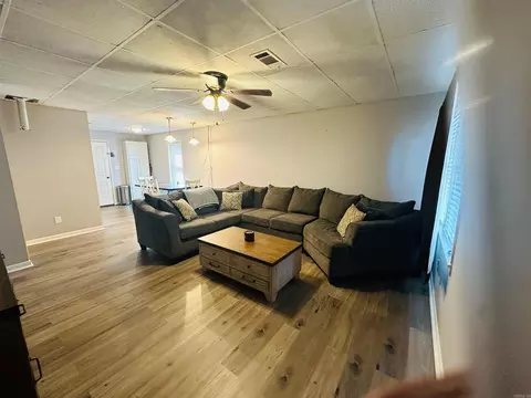 Living - 105 Browns, Trumann, AR 72472 photo 1 of 2