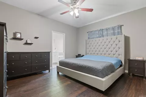 Bedroom - 17 Bishop Ln, Conway, AR 72032 photo 1 of 8