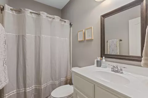 Bath - 17 Bishop Ln, Conway, AR 72032 photo 3 of 3