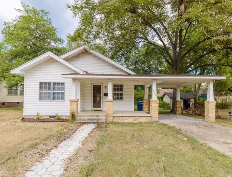 822 Pine Bluff St, Malvern, AR 72104 photo 1