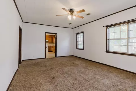 822 Pine Bluff St, Malvern, AR 72104 photo 5