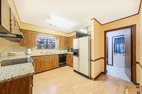 Kitchen - 2125 Mt Carmel Rd, Cabot, AR 72023 photo 5 of 9