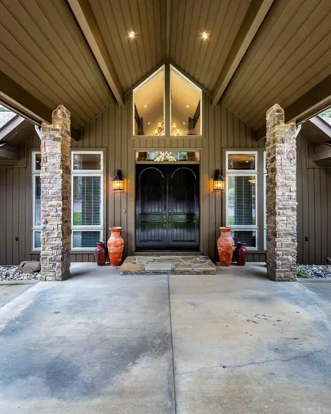 444 Forest Dr, Heber Springs, AR 72543