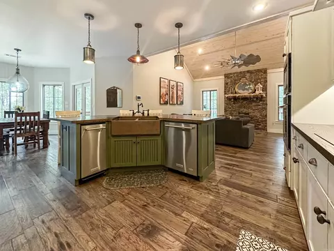 Kitchen - 95 Pryor Mountain Dr E, Quitman, AR 72131 photo 1 of 6