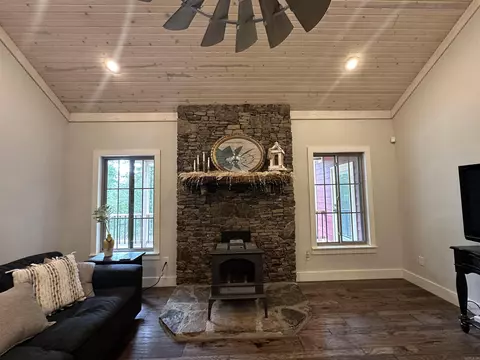 Living - 95 Pryor Mountain Dr E, Quitman, AR 72131 photo 1 of 3