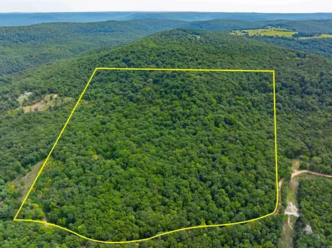 961 County Rd, Green For, AR 72638