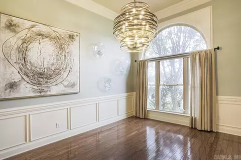 Dining - 7202 Worth Ave, Benton, AR 72019 photo 1 of 3