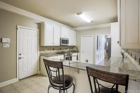 Kitchen - 7202 Worth Ave, Benton, AR 72019 photo 1 of 4
