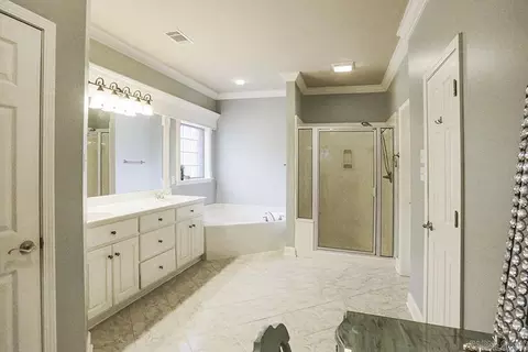 Bath - 7202 Worth Ave, Benton, AR 72019 photo 4 of 6