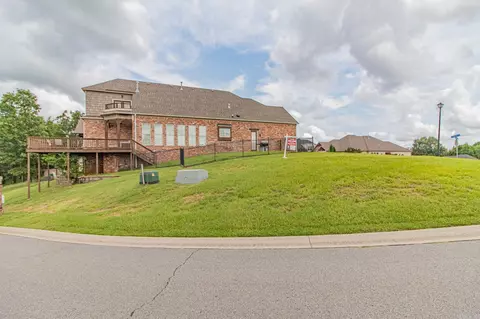 Exterior - 1005 Edinburgh Dr, Conway, AR 72034 photo 3 of 9