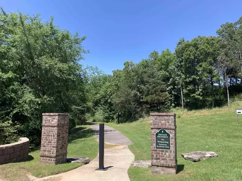 View/Area - 1005 Edinburgh Dr, Conway, AR 72034 photo 4 of 6